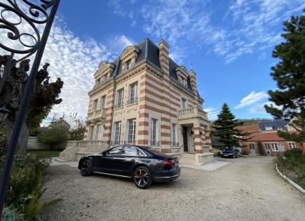 Дом за 470 000 евро в Шампани, Франция