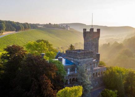 Замок за 3 600 000 евро в Зерриге, Германия
