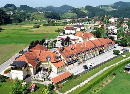 Отель, гостиница за 580 000 евро в Словенске-Конице, Словения