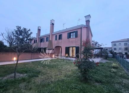 Дом за 324 000 евро в Каваллино-Трепорти, Италия