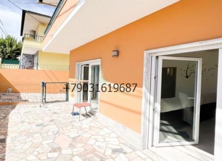 House for 450 000 euro in Cascais, Portugal