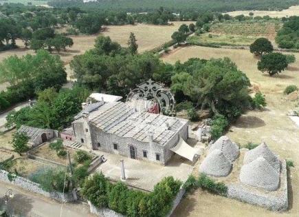 House for 1 600 000 euro in Ostuni, Italy