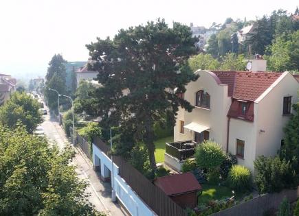 Villa for 2 100 000 euro in Prague, Czech Republic