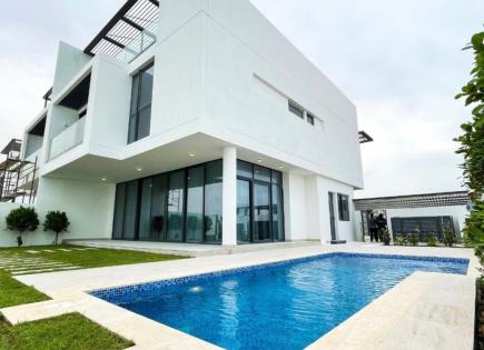 Villa for 1 779 891 euro in Sharjah, UAE