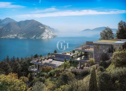 Пентхаус за 745 000 евро у озера Изео, Италия