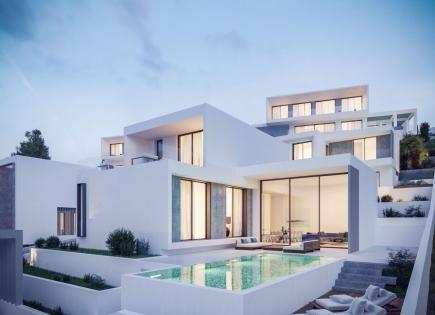 Villa for 800 000 euro in Paphos, Cyprus