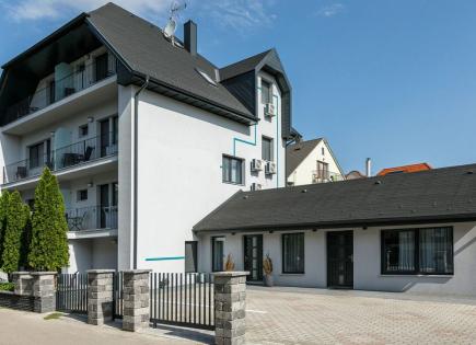 Отель, гостиница за 1 300 000 евро в Хевизе, Венгрия