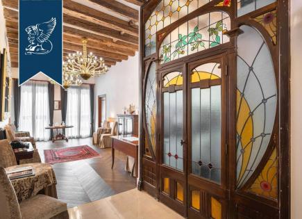 Apartment for 1 900 000 euro in Venice, Italy