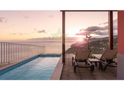 Villa for 550 000 euro on Madeira, Portugal