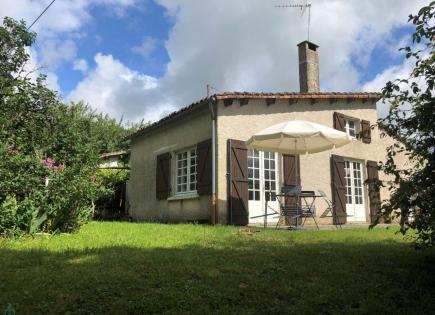 Дом за 97 200 евро в Пуату-Шаранта, Франция