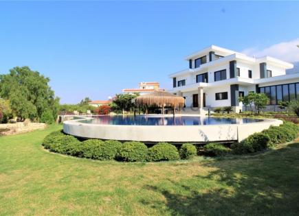 Дом за 4 558 900 евро в Алcанджаке, Кипр