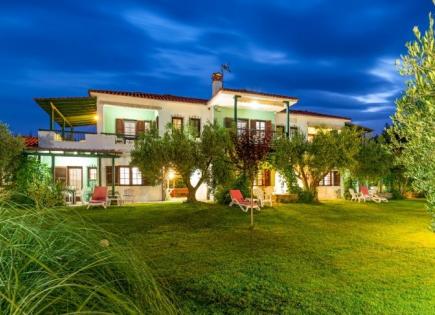 Отель, гостиница за 2 000 000 евро в Салониках, Греция
