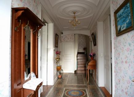 Дом за 397 500 евро в Пуату-Шаранта, Франция