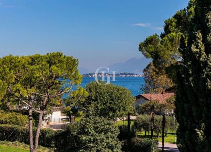 Апартаменты за 870 000 евро у озера Гарда, Италия