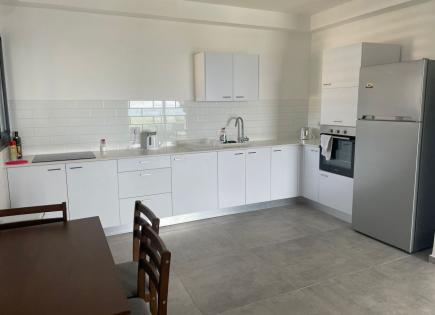 Квартира за 2 000 евро за месяц в Тират-Кармеле, Израиль