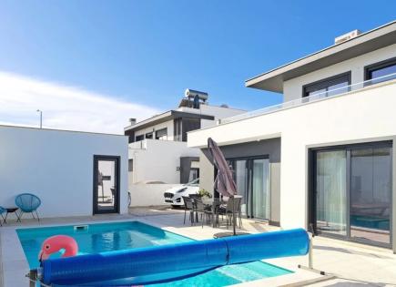 Villa for 375 000 euro in Caldas da Rainha, Portugal