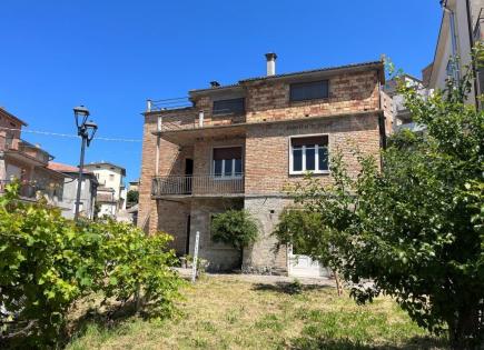 House for 58 000 euro in Campobasso, Italy