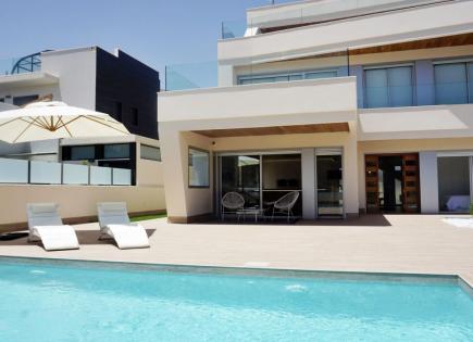 Villa for 1 850 000 euro in Dehesa de Campoamor, Spain