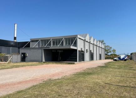 Commercial property for 2 643 980 euro in Uruguay