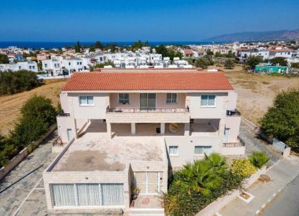 Commercial property for 800 000 euro in Paphos, Cyprus