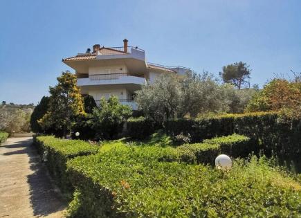 House for 1 300 000 euro in Lagonisi, Greece