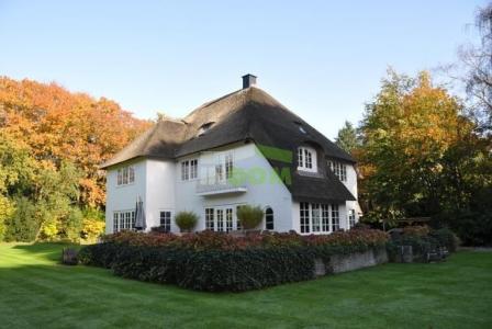 купить дом в голландии недорого