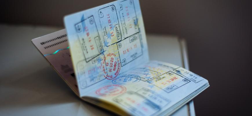 Туроператоры рассказали, как россиянам выдают шенгенские визы