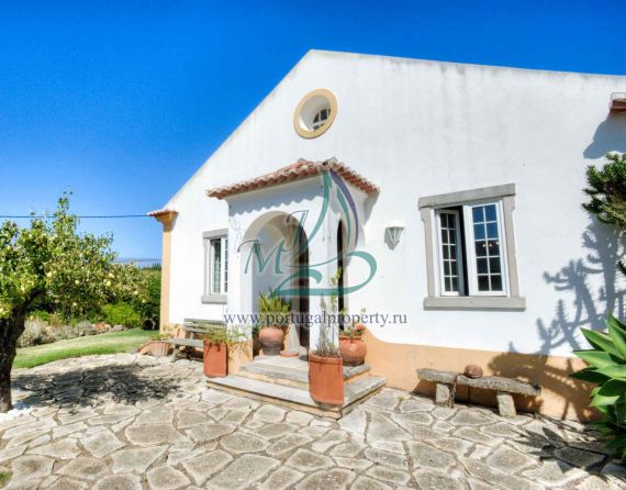 Дом в Синтре, Португалия, 220 м2 - фото 1