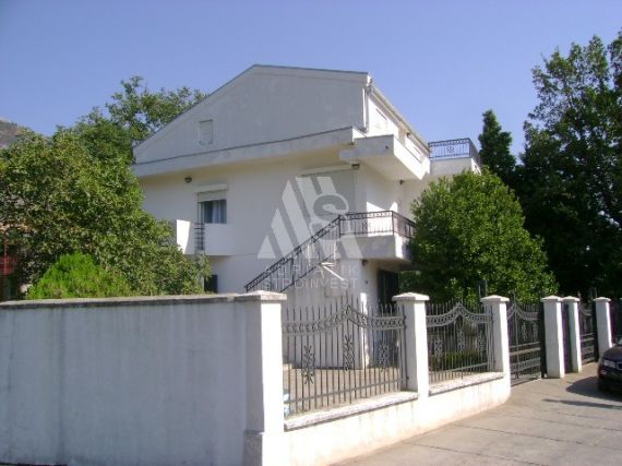 Дом в Сутоморе, Черногория, 240 м2 - фото 1