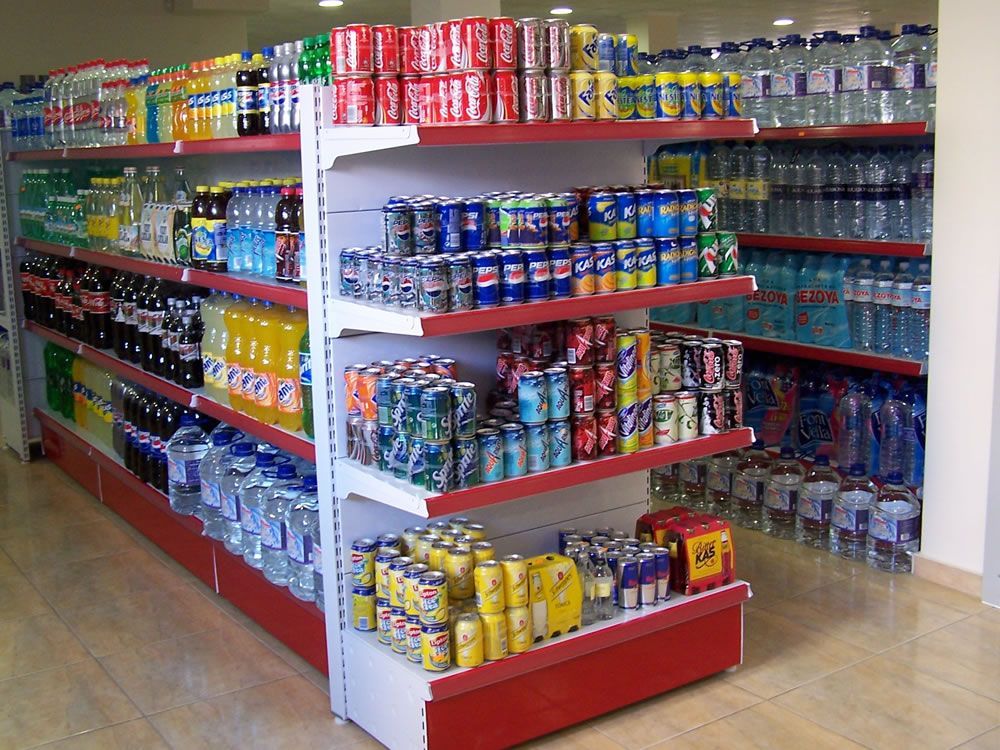 продукты в супермаркете. продавец в продуктовый магазин. что хорошо продается в магазинах. что хорошо продается в магазинах. еда из магазина.