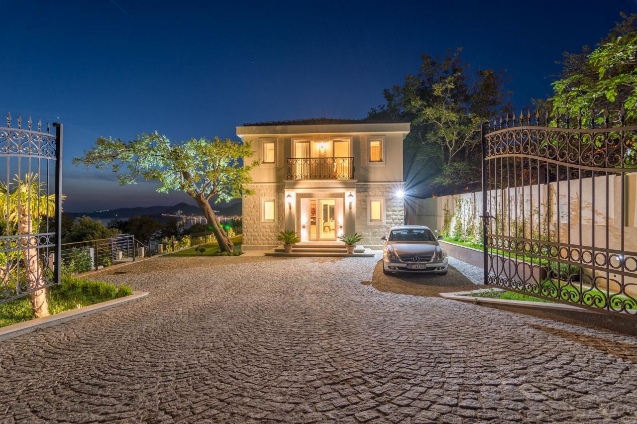 Черногория недвижимость купить дом циан екатеринбург официальный сайт недвижимость