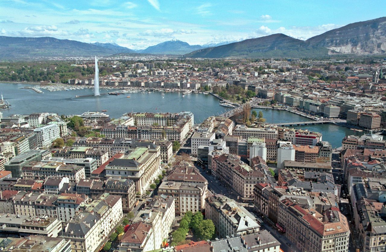 Коммерческая недвижимость в Женеве, Швейцария, 60 м2 - фото 1