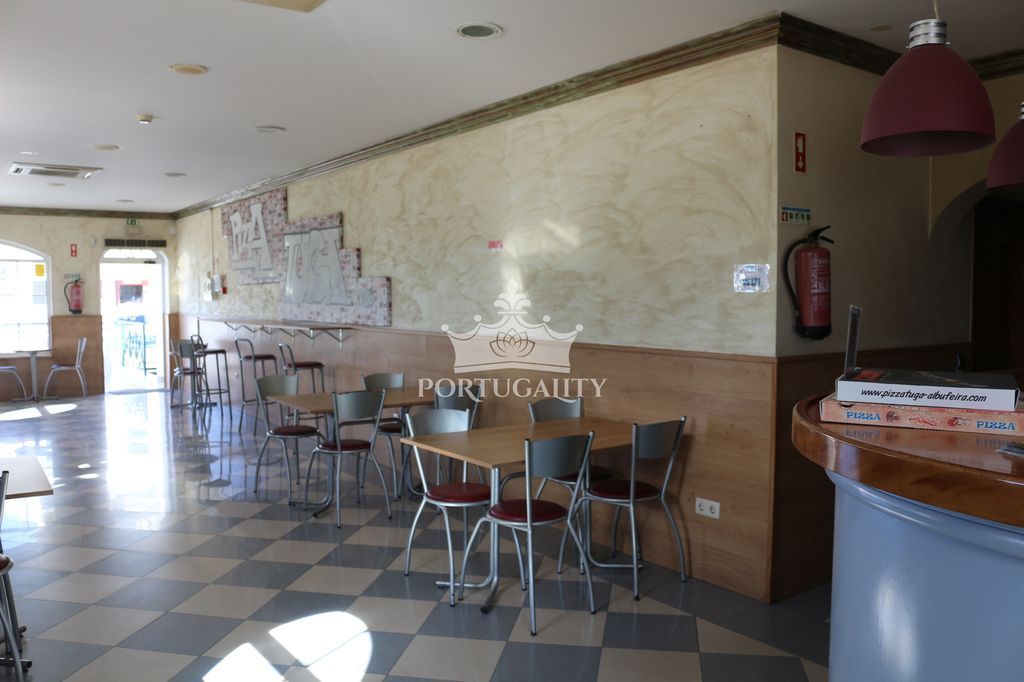 Кафе, ресторан в Албуфейре, Португалия, 120 м2 - фото 1