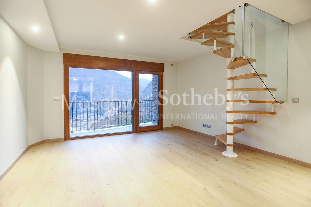 Апартаменты в Эскальдесе, Андорра, 146 м2 - фото 1