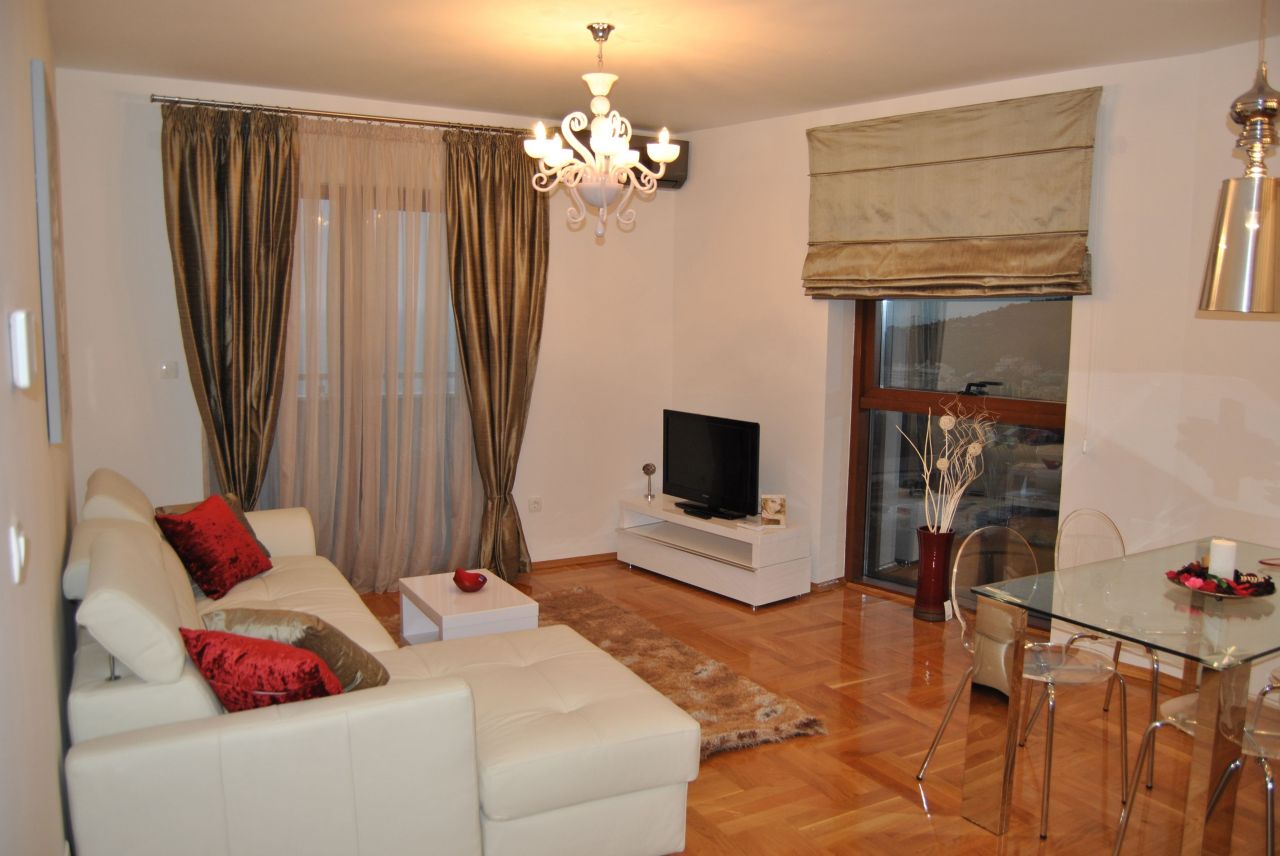 Апартаменты в Петроваце, Черногория, 58 м2 - фото 1
