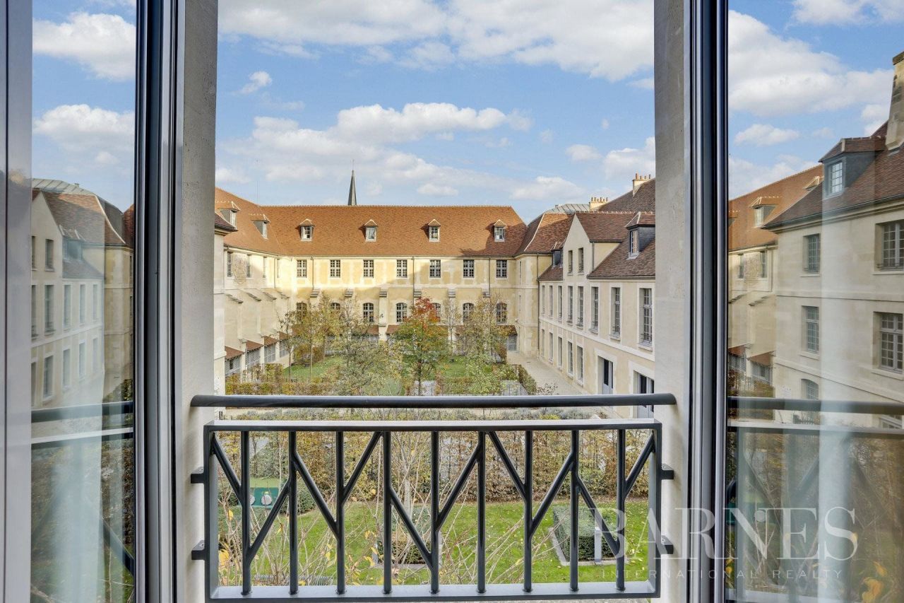 Квартира в 7-ом районе Парижа, Франция, 124 м2 - фото 1