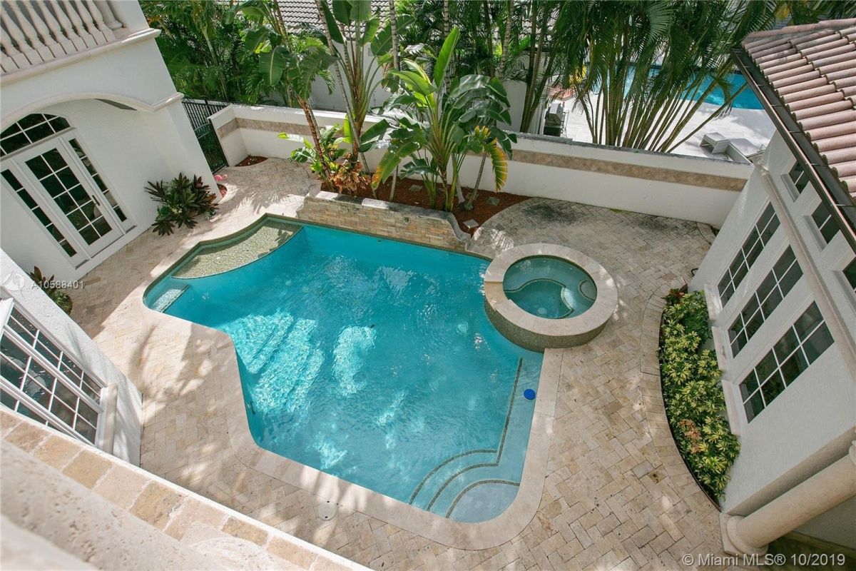 Дом в Майами, США, 516 м2 - фото 1