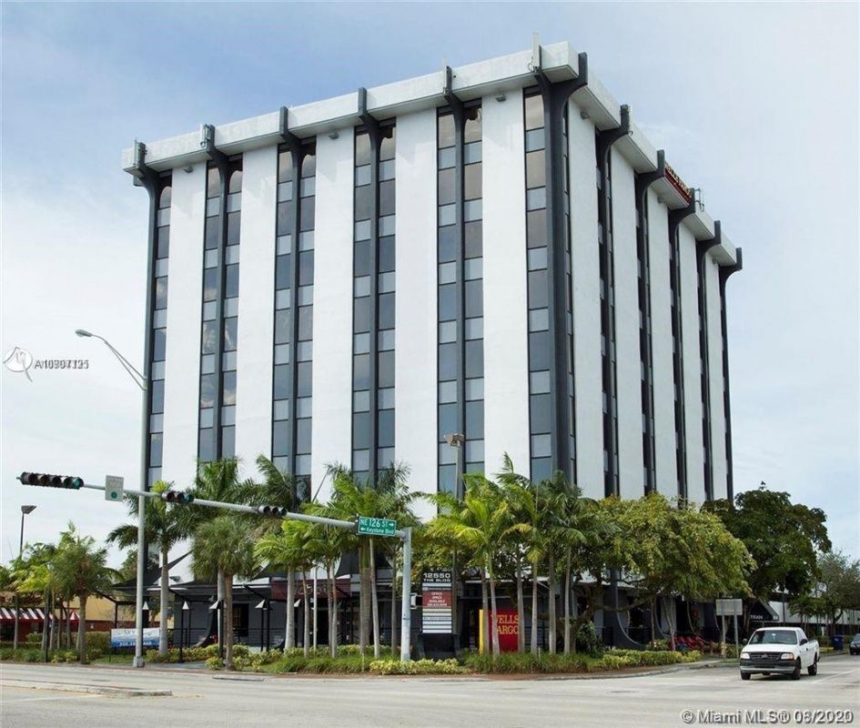 Офис в Майами, США, 269 м2 - фото 1