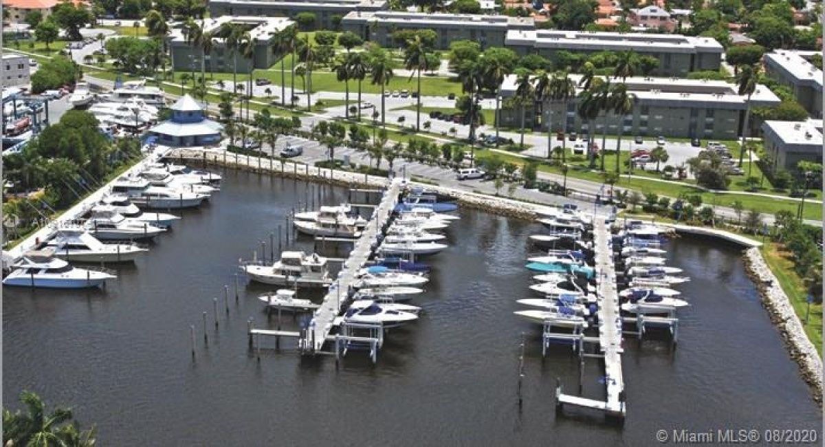 Коммерческая недвижимость в Майами, США - фото 1