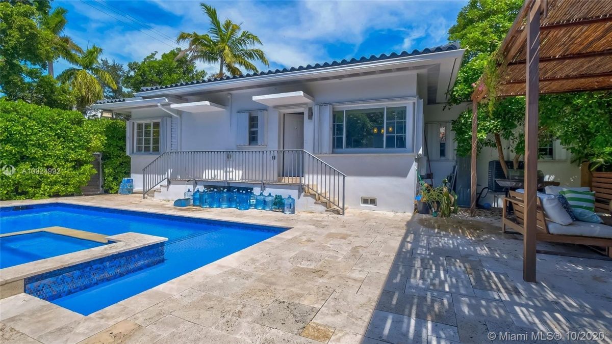 Дом в Майами, США, 319 м2 - фото 1