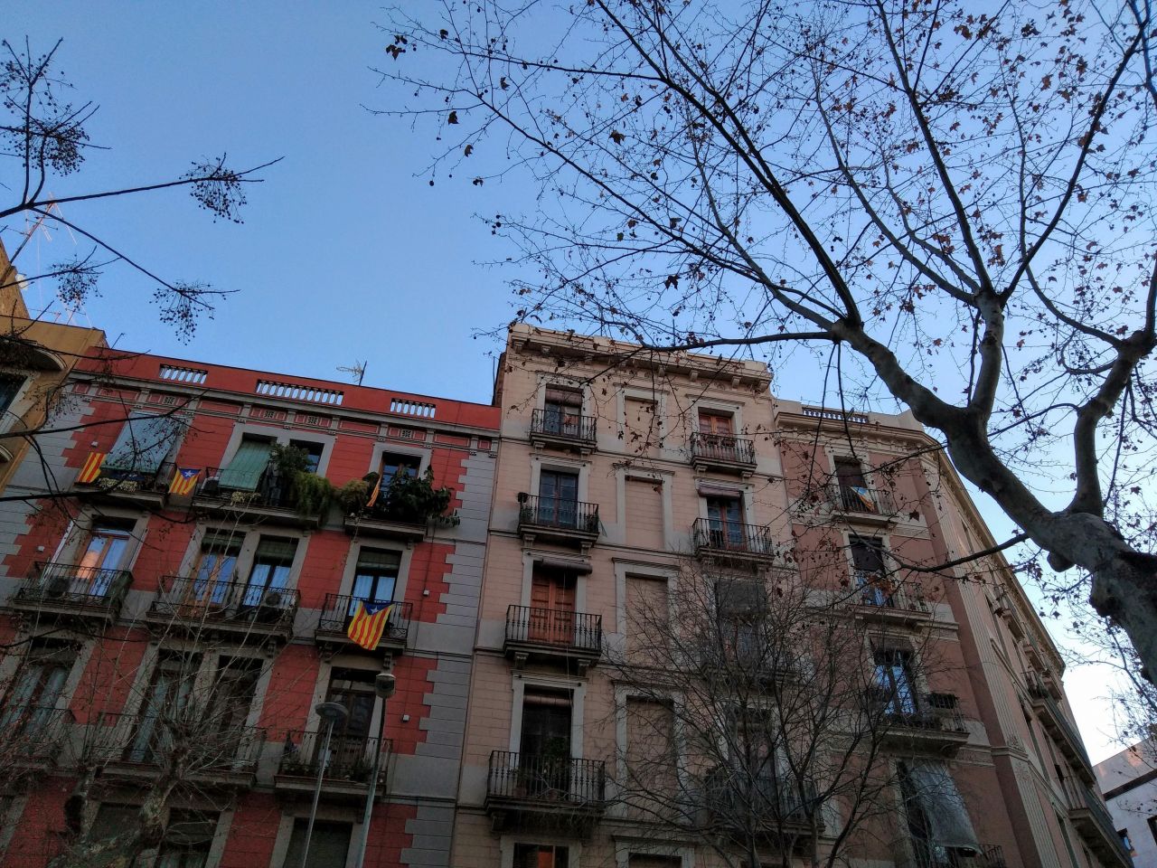 Доходный дом в Барселоне, Испания, 881 м2 - фото 1