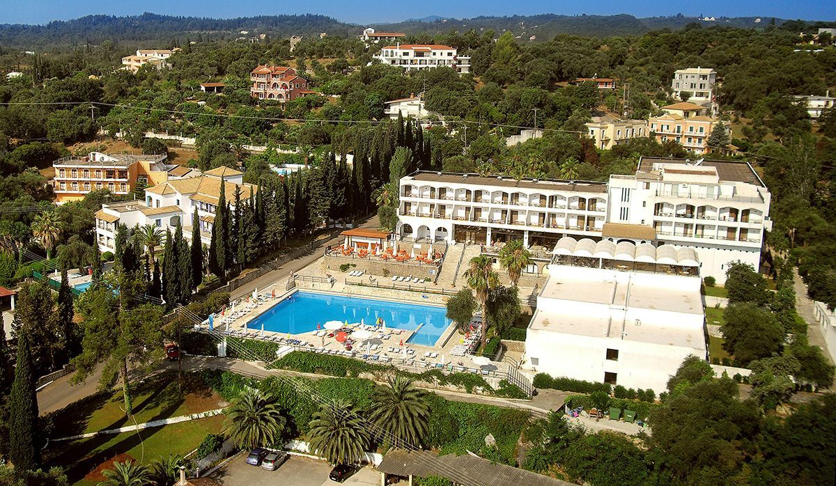 Отель, гостиница на Корфу, Греция, 13 500 м2 - фото 1