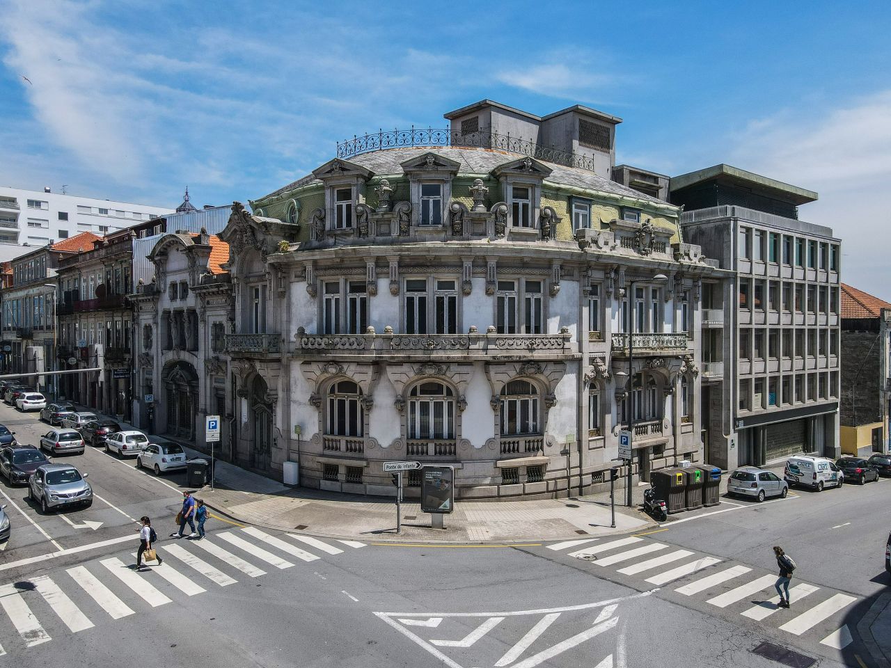 Apartment in Porto, Portugal, 96 sq.m - picture 1
