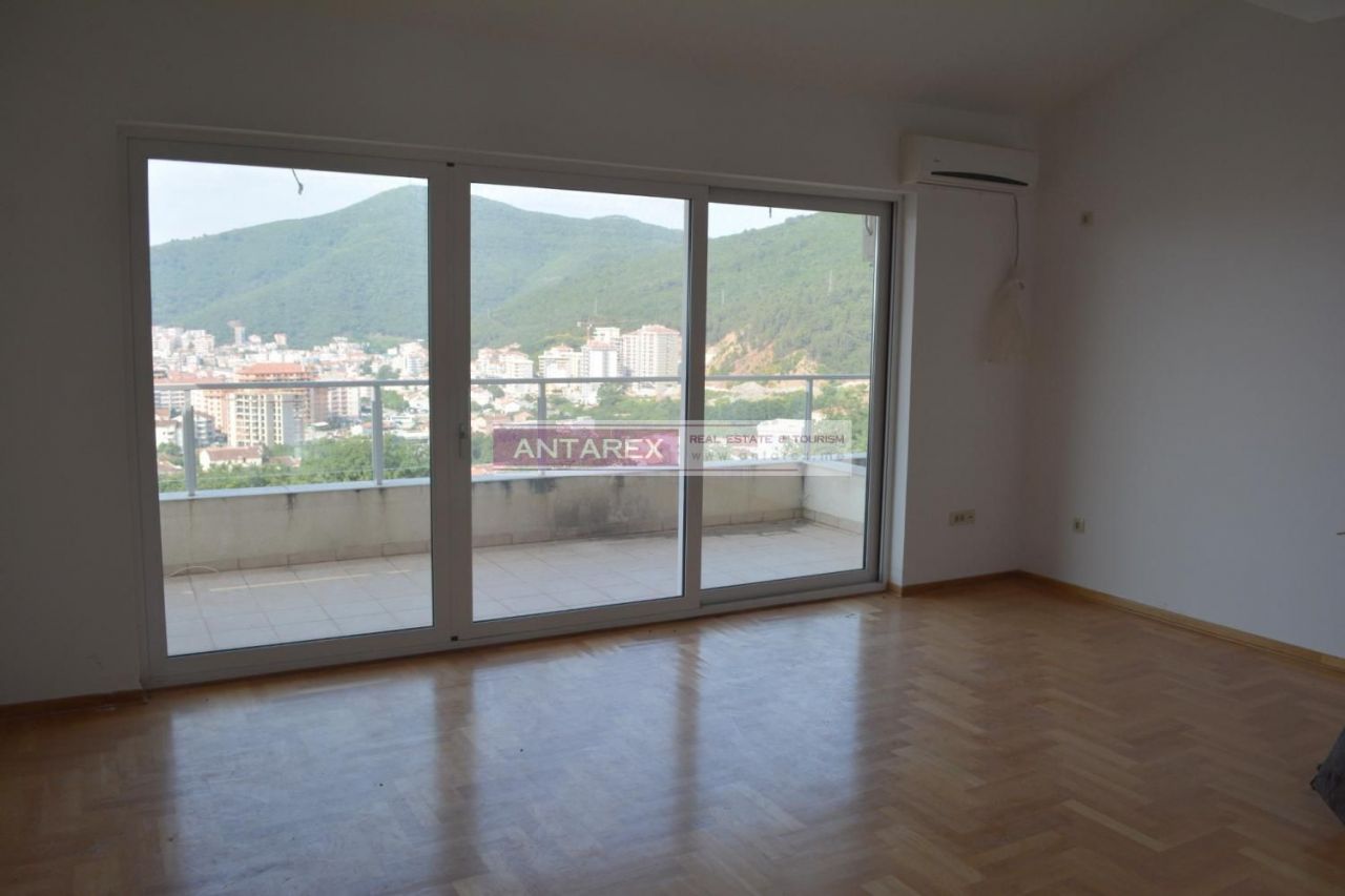 Апартаменты в Будве, Черногория, 44 м2 - фото 1