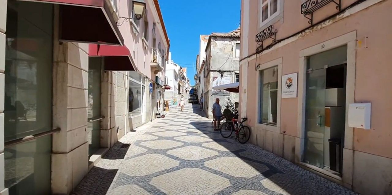 Коммерческая недвижимость в Кашкайше, Португалия, 93 м2 - фото 1