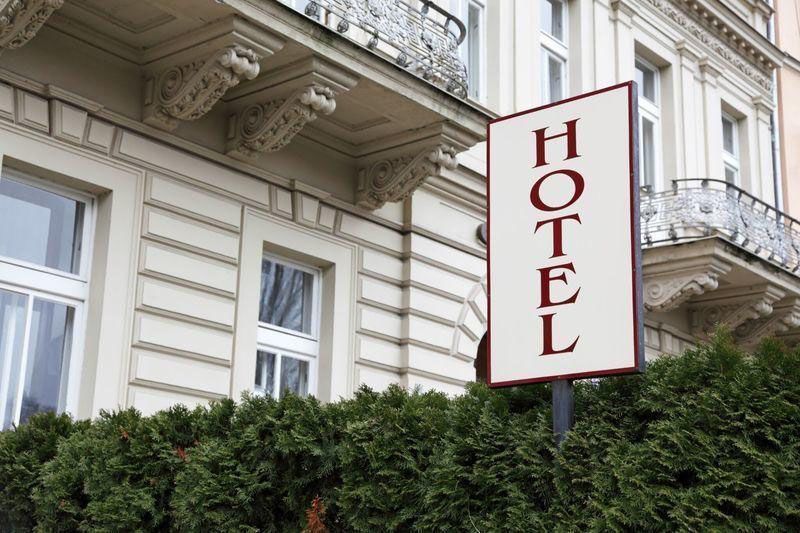 Отель, гостиница в Дрездене, Германия, 1 800 м2 - фото 1