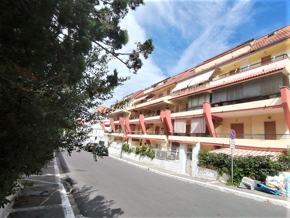 Квартира в Скалее, Италия, 56 м2 - фото 1