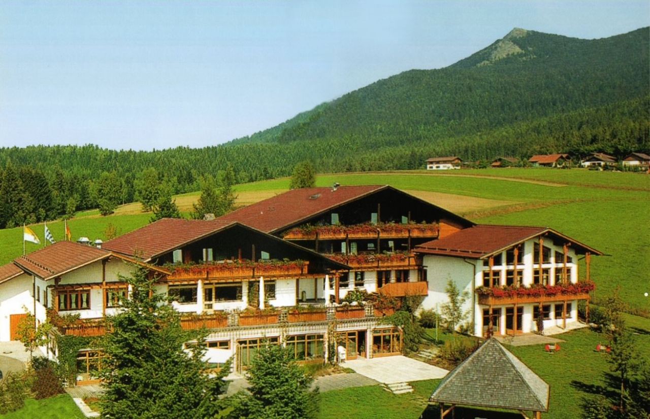 Отель, гостиница в Баварском Лесу, Германия, 6 700 м2 - фото 1
