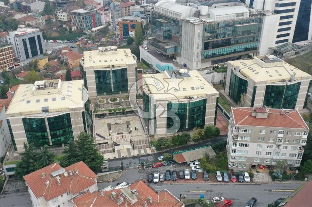 Офис в Стамбуле, Турция, 8 200 м2 - фото 1