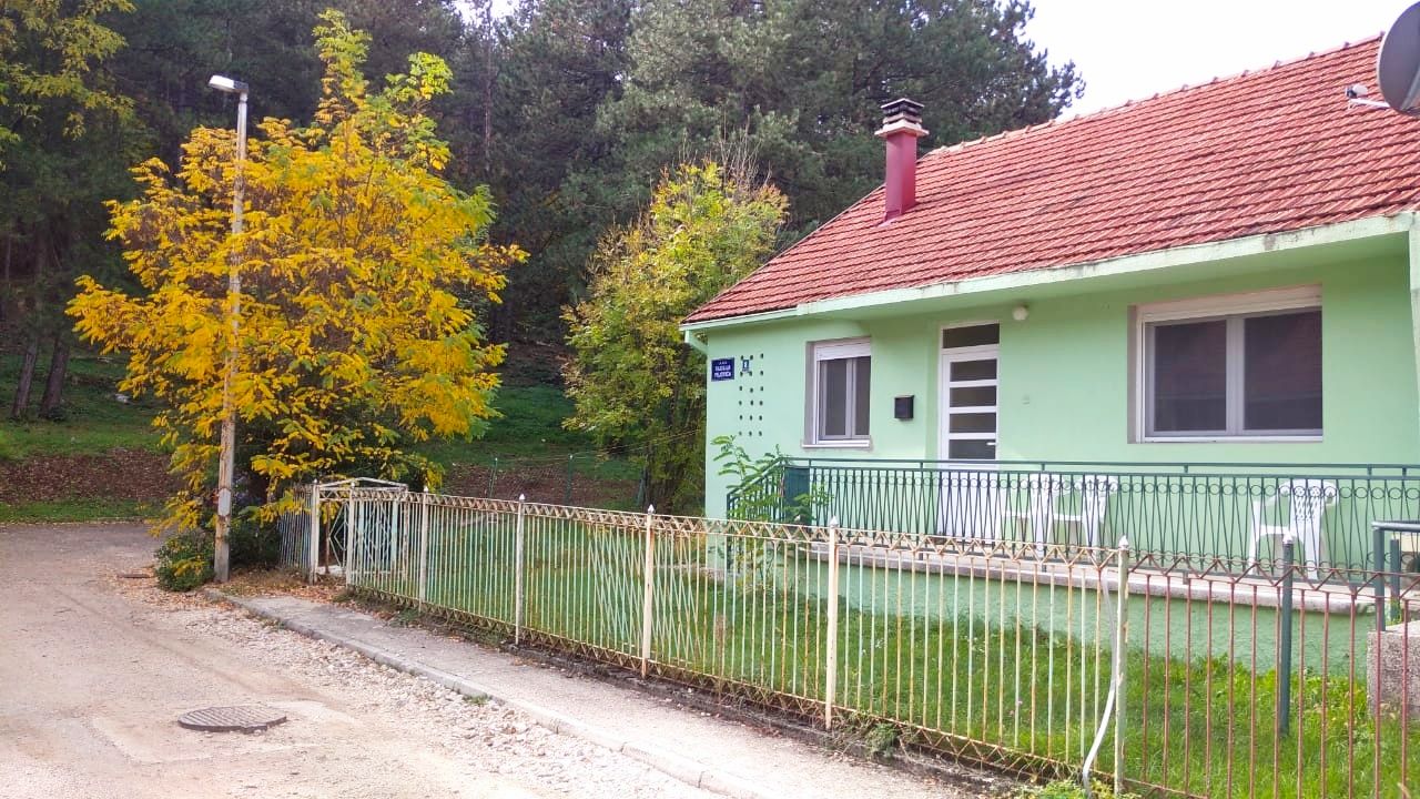 Дом в Никшиче, Черногория, 99 м2 - фото 1